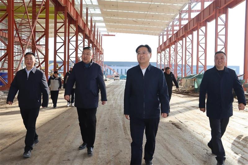 鞏義市委書記、市長(zhǎng)郭程明蒞臨明泰鋁業(yè)慰問一線員工
